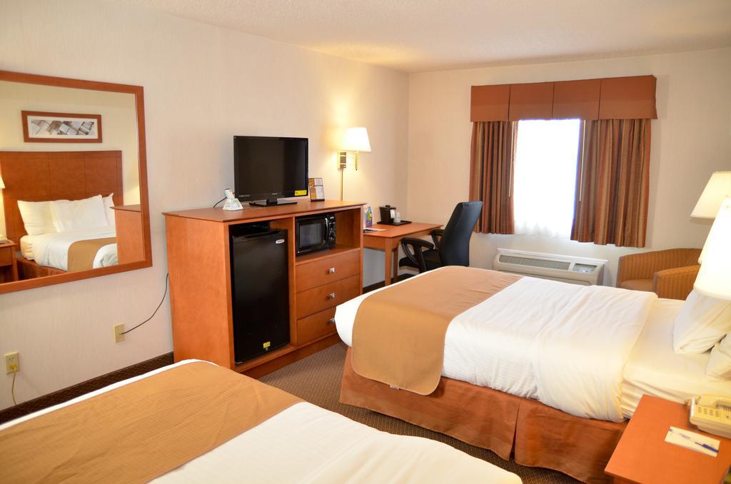Baymont By Wyndham Port Huron Εξωτερικό φωτογραφία