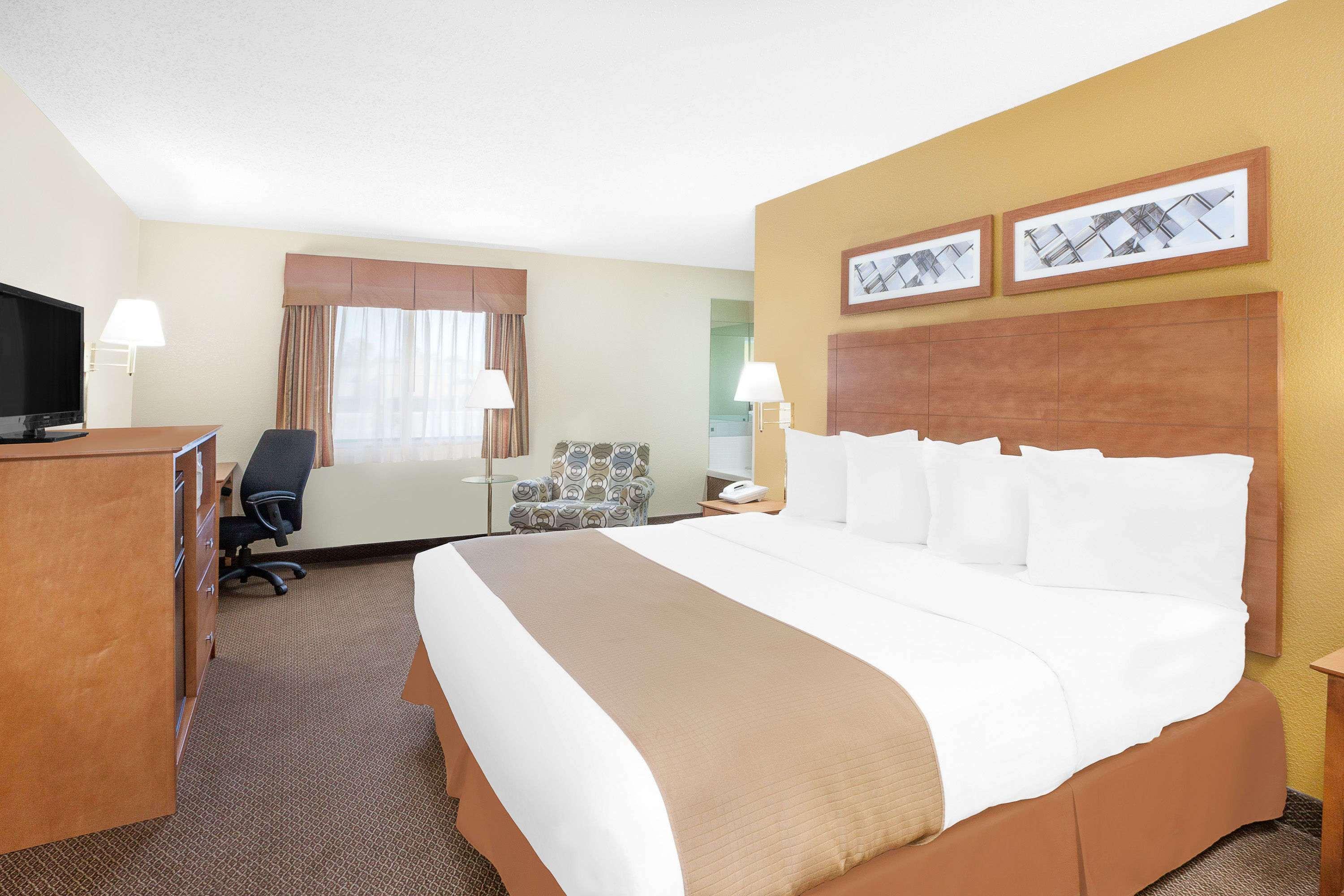 Baymont By Wyndham Port Huron Εξωτερικό φωτογραφία