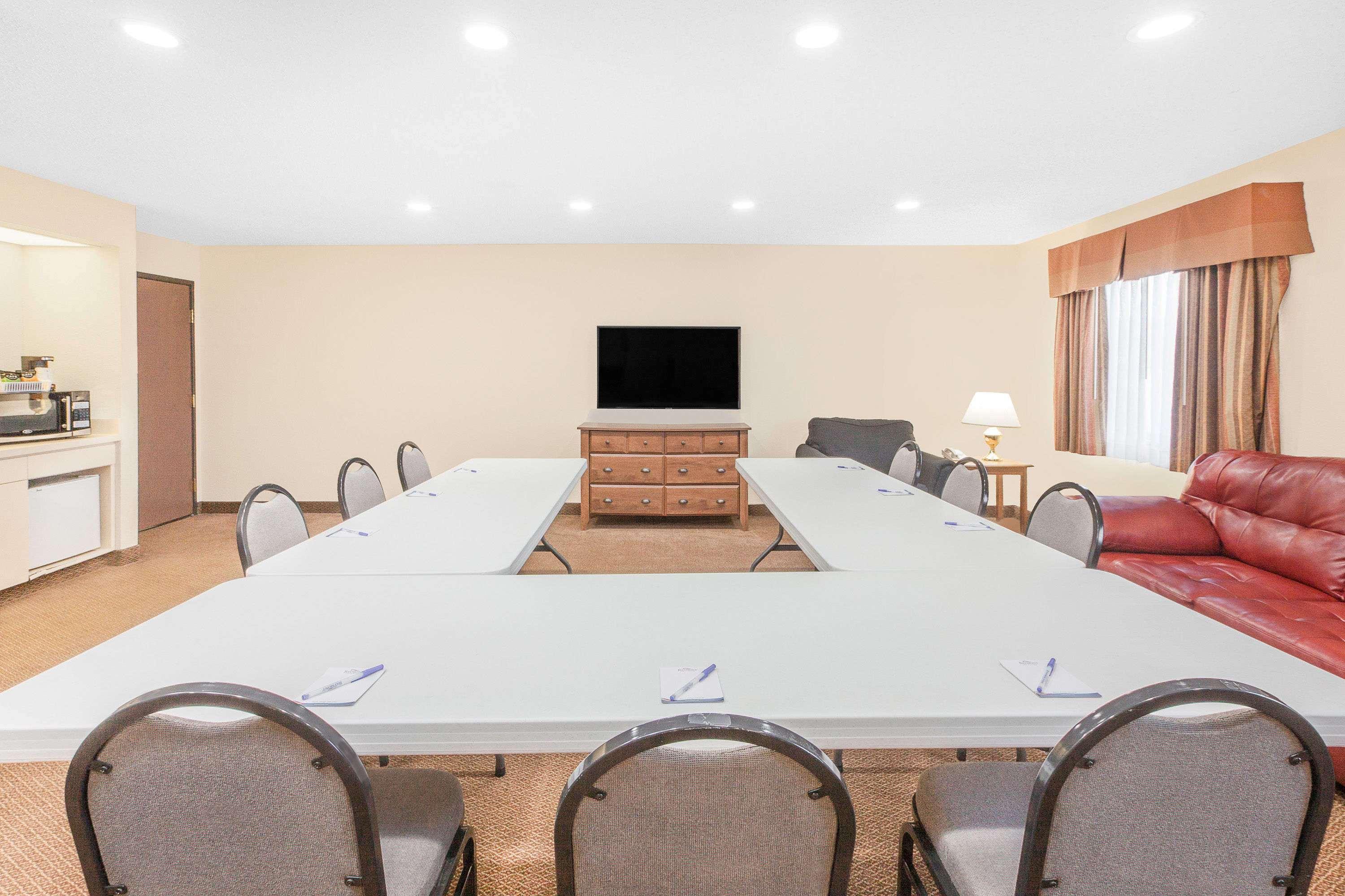 Baymont By Wyndham Port Huron Εξωτερικό φωτογραφία